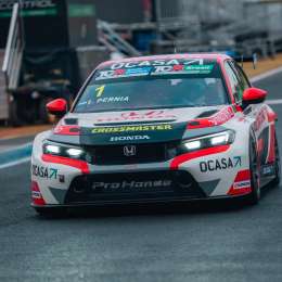 TCR South America: Pernía y Piquet Jr marcaron el rumbo del viernes en Velocitta