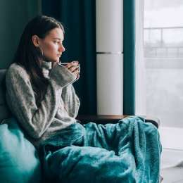 Salud y bienestar: aislamiento térmico y salud mental: el impacto biológico del fin del invierno en el estado de ánimo