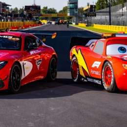 F1: el Rayo McQueen debutó como vehículo de pista en el GP de Italia