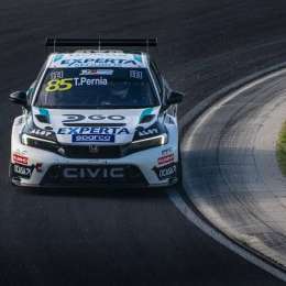 Tiago Pernía llegó dentro del Top Ten en la segunda carrera del TCR Europeo en Monza