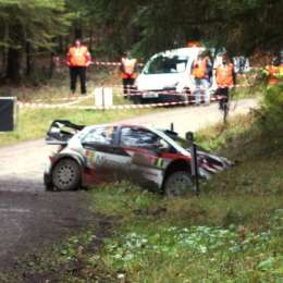 Suninen dominó el Shakedown en Gales, se pegó Tanak