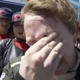 La emoción de Antolín en el podio de la Clase Tres