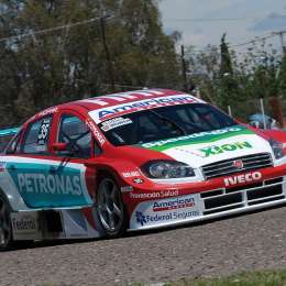 Fiat pelea en los dos frentes