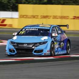 Girolami correrá dos carreras en WTCC
