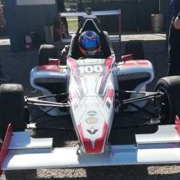 Brian Quevedo probó un Fórmula 2.0 en Bahía Blanca