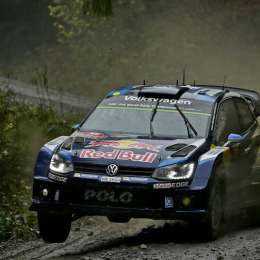 Ogier cerró el día ampliando la ventaja