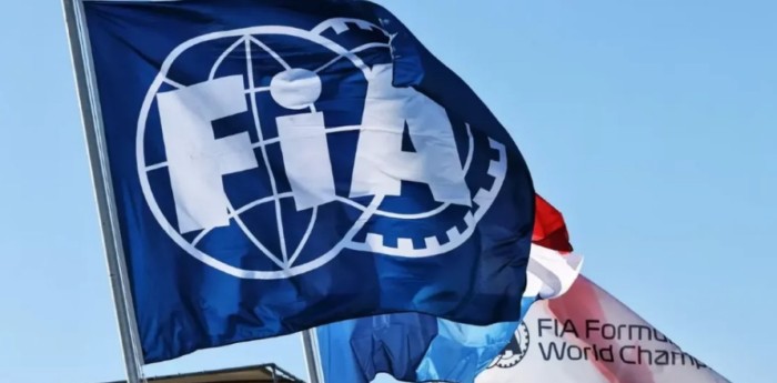 La FIA modificó el reglamento y "suavizó" las sanciones a los pilotos por malas palabras