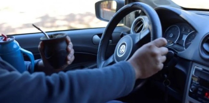 ¿Cuáles son las provincias que aplican multas por tomar mate al volante?