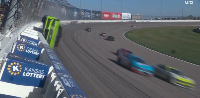 La impactante imagen que entregó la NASCAR y dio la vuelta al mundo