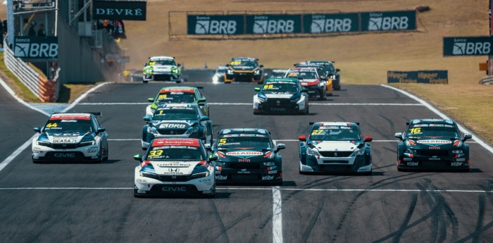 TCR South America: lo que no se vio del cruce entre Cardoso y Pernía en Velocitta