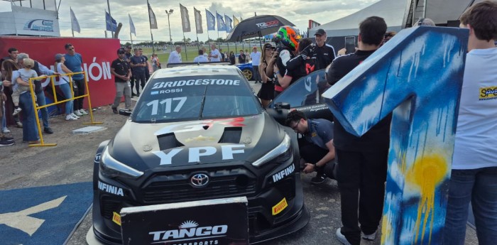 TC2000: ¡Misil uruguayo! Rossi le ganó el duelo a Ciarrocchi y se quedó con la pole en Mercedes