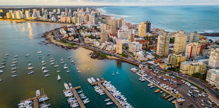 Verano 2026: ¿Punta del Este le gana la pelea de precios a la Costa Argentina?