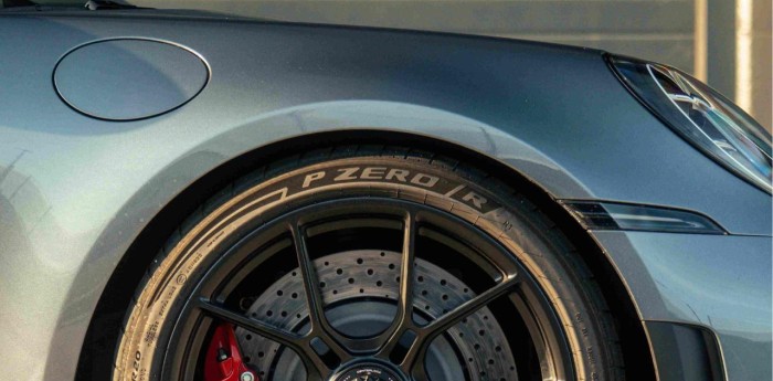 Los nuevos neumáticos Pirelli P Zero R y P Zero Trofeo RS equipan el Porsche 911 GT3