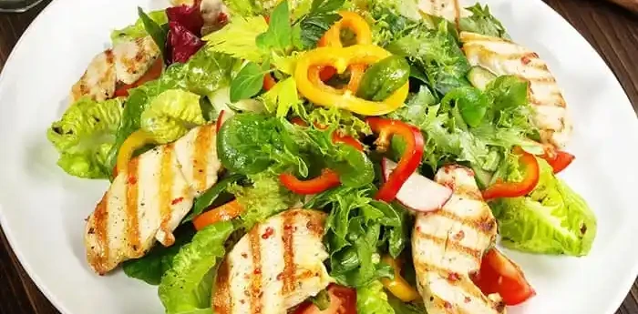 Salud y bienestar: el arte de la ensalada perfecta