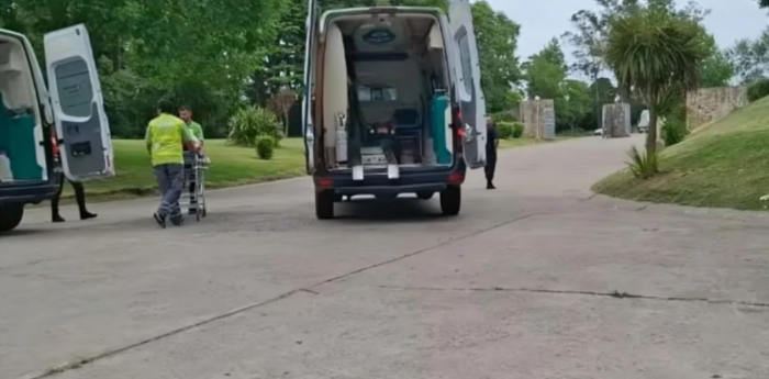 10 personas resultaron heridas tras el choque de un micro escolar contra la entrada de un cementerio en Mar Del Plata