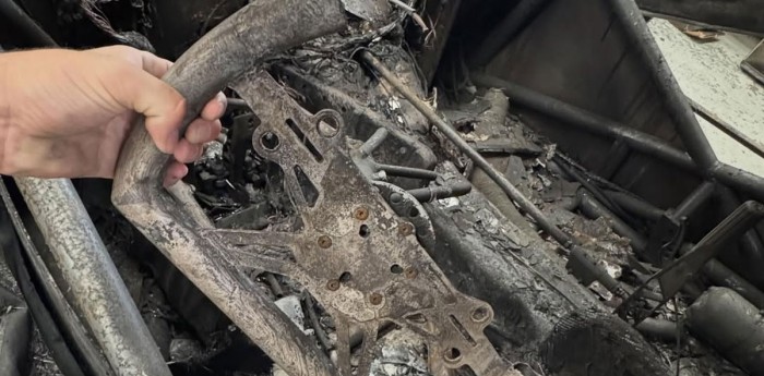 TC: ¡Incréible! Las imágenes inéditas de cómo quedó el Mustang de Trosset tras ser consumido por el fuego