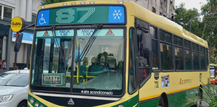 ¿Qué líneas de colectivo funcionan hoy a pesar del paro?