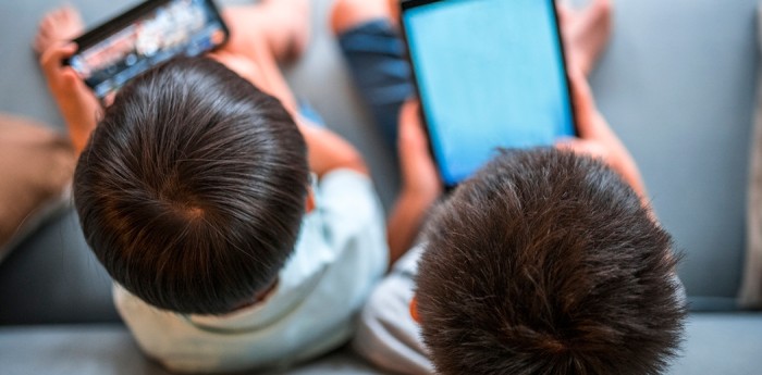 Salud y bienestar: ¿Por qué los 3 años son la "zona crítica" frente a las pantallas?