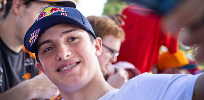 F3: el encomiable esfuerzo de los mecánicos del MP Motorsport para reparar el monoplaza de Colnaghi