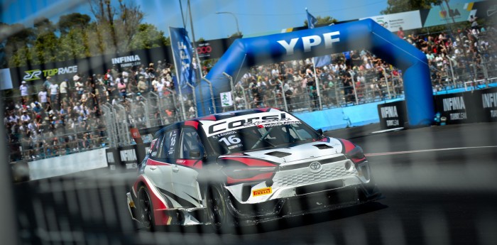 Evgenii Leonov, el piloto ruso que debutó en el TC2000 en el Callejero de Buenos Aires: "Fue una carrera muy intensa"