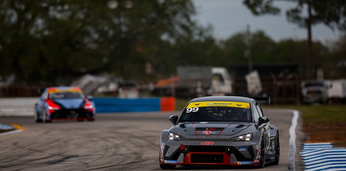 IMSA: sólida victoria de Franco Girolami en la segunda fecha de la Michelin Pilot Challenge en Sebring