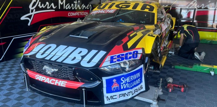 TC: ¡Todo listo! El Mustang de Facundo Ardusso llegó a Neuquén