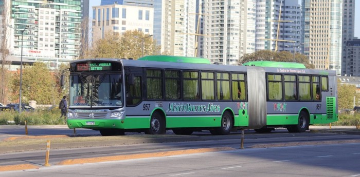¿Hay paro? El Gobierno pactó una reunión con las empresas de colectivos para el 9 de abril