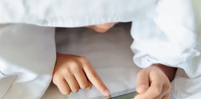 Salud y bienestar: por qué tu celular te está robando horas de sueño