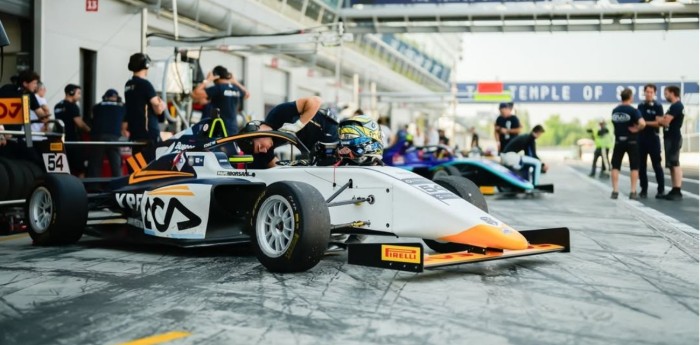 F4 Italiana: los pilotos del Alpha 54 Racing completaron la primera carrera en Monza