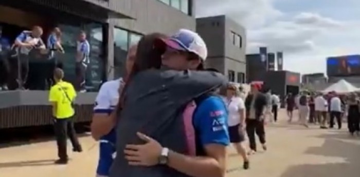 F1: el abrazo de Colapinto con María Catarineu después de concretar la remontada en Silverstone