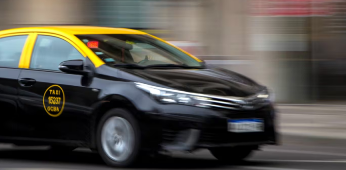 ¿Aumento del 1200%? La polémica por el nuevo sistema de licencias profesionales en Buenos Aires