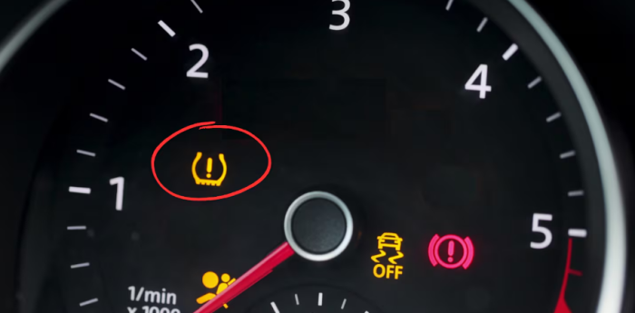 Qué significa si se enciende este símbolo en el tablero del auto y cómo solucionarlo