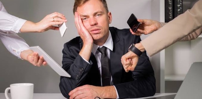 Salud y bienestar: la trampa de la disponibilidad permanente: el burnout digital y la erosión del trabajo remoto