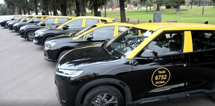 La Ciudad de Buenos Aires impulsa los taxis eléctricos con créditos de hasta $28 millones