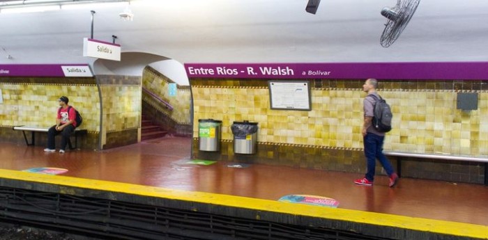 Atención usuarios: Una estación de la Línea E cerrará por obras ¿De cuál se trata?