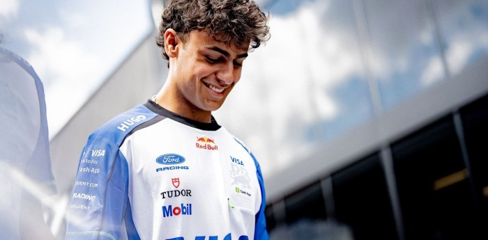 F1: Arvid Lindblad pasó la prueba teórica de su examen de manejo