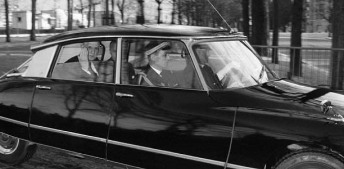 El Citroën que salvó la vida al presidente de Francia 
